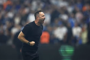 Raskol na početku, već sada čelo tabele, a De Zerbi se još izvinjava!?