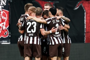 Dan visokog rizika - "Dino" u luci Hamburga…