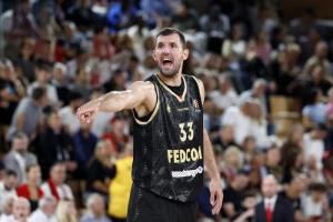 Huanču nedovoljan indeks 39, Mirotić je MVP kola