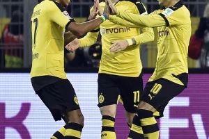 Dortmund ubedljiv, Medojević mu olakšao posao!