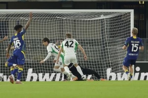 Nova pobeda Sasuola, slavlje Matića i drugova na ''Bentegodiju''!