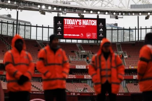 Bez tople vode za igrače Atletika na "Emirejtsu", Arsenal se izvinjava