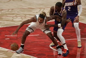 Tužna sudbina Hejsa-Dejvisa, škripa parketa prazne sale umesto božićnih čarolija