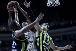 Meli i Biberović vodili Fener do pobede u derbiju