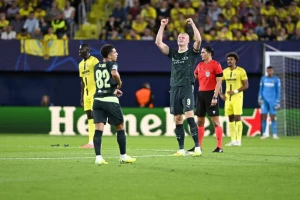 Mančester siti sve rešio za poluvreme, Dortmund slavio u goleadi na ''Parkenu''