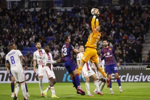 Nula u Bretanji - Lion "preživeo" u Brestu sa igračem manje