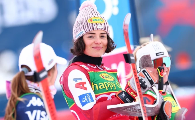 EPA/ANNA SZILAGYI