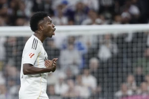 Vini Žunior - Kamen u cipeli Reala!