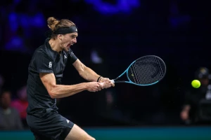 Zverev "skinuo prokletstvo" zvano Danil Medvedev i plasirao se u polufinale Pariza!