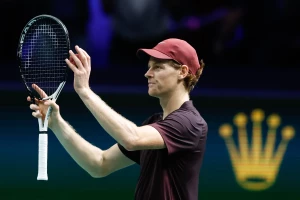 Siner "počistio" ranjenog Zvereva za finale mastersa u Parizu!