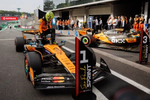 Norisu sprint na Interlagosu, Pijastri puca pod pritiskom!