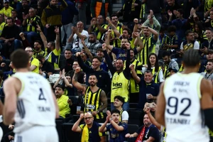 BUM - Košarkaš Fenera završava karijeru!