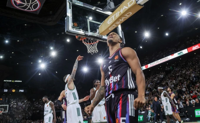 EPA/CHRISTOPHE PETIT TESSON