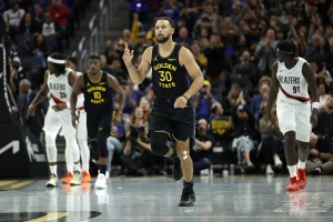 Lebron stavio tačku, brukanje Baksa, Stefovo herojstvo bez nagrade!