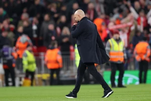 Sve mi je uzeo, moja Slavice