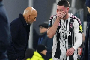 Saopštenje Juventusa o Vlahoviću, čeka ga duga pauza?!