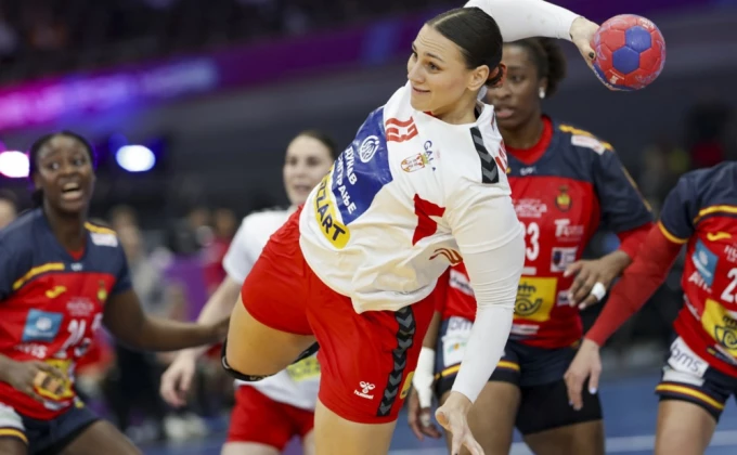 EPA/CHRISTOPHER NEUNDORF