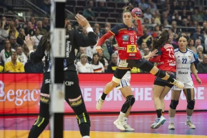 Španija lako protiv Islanda,  dodatno se "zakuvalo" pred poslednje kolo u našoj grupi