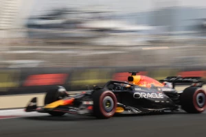 Maks ne da titulu - Ferstapen ispred dva Meklarena na startu odlučujuće trke!