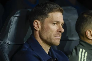 Ćabi Alonso nastavlja da veruje Brazilcu i kvartetu uprkos kritikama