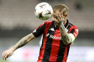 Bard čuva Nicu u Ligi 1, Vai može i sa pola terena