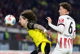 Gol sezone u Frajburgu, Dortmundu bod sa igračem manje!