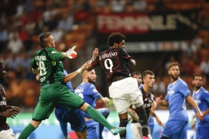Luiz Adriano se seli na 'Bosfor'