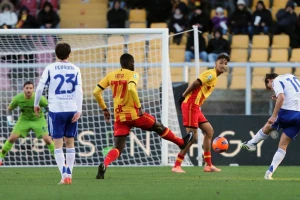 Nove bravure Nika Paza, Komo se vratio u ''evrozonu'', Kaljari iznenadio u Torinu