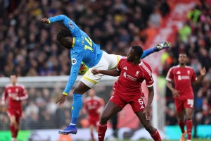 Jalovi Liverpul "plesao sa vukovima",  Vulvsi možda ispadnu, ali imaju veliko srce i skalp šampiona!