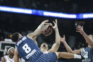Pariz ne gubi devet gostovanja u nizu, Efes kao Partizan!
