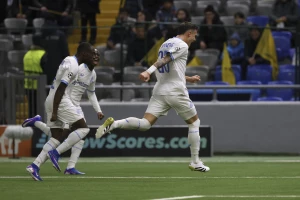 Kakav otac, takav sin, Stanković "lepoticom" najavio poker Briža u Astani!