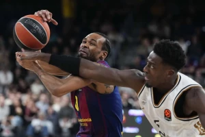 Aleksa nervirao Pantera, pa promašio pobedu! Real i Valensija sigurni kod kuće!