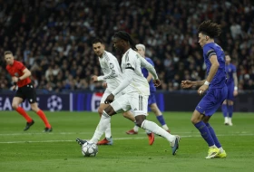 Eduardo Kamavinga tiha patnja Pari Sen Žermena