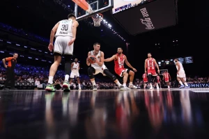 Pade i Olimpijakos, Dubai slavio posle produžetka, odlični Aleksa!