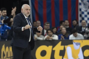 Konačno - Dobio Efes posle mesec i po dana!