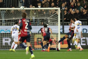 Leće u naletu za beg iz zone ispadanja