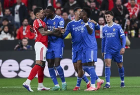 Otamendi se šegačio sa Vinijem: "Imaš li ti ovo?"