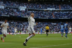 Ronaldo u društvu lepotice uživa u Monaku!