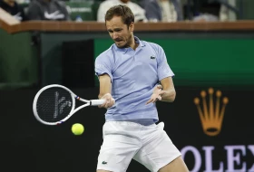 IV - Medevev čeka Đokovića