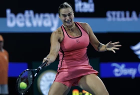 Sabalenki ide po planu u Majamiju
