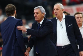 Karijev šou sa novinarkom u Milanu: "Gledate li Bundesligu? Dajte mi broj telefona..."