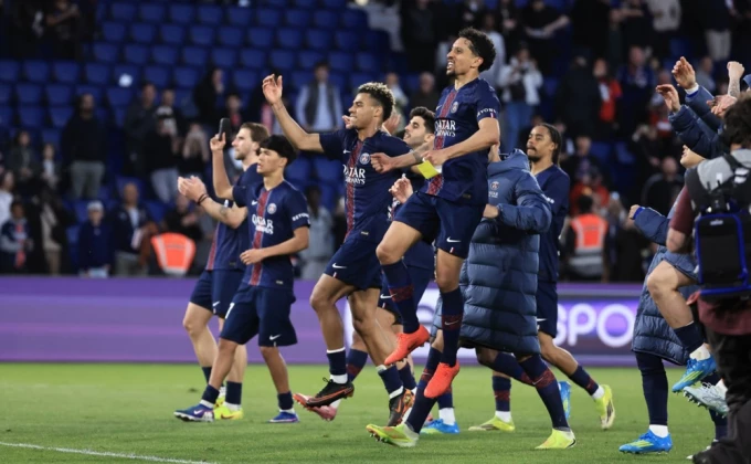 EPA/CHRISTOPHE PETIT TESSON