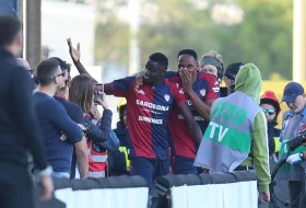 Sardinija može da hladi šampanj, Atalanti "visi" Evropa (VIDEO)