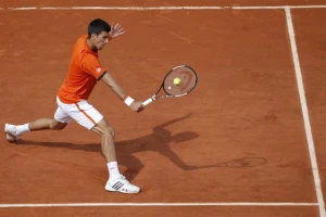 RG - Nole ekspresno u treće kolo!