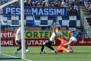 Vanjino veče kraj jezera, ali Napoli se defiitivno oprostio od titule!