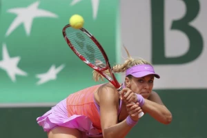 Safarova eliminisala Šarapovu