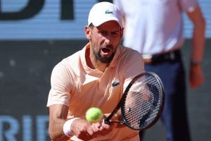 (VIDEO) Novak savladao još jednog Francuza, čudesni poen ga je ''pogurao'' u kriznim momentima!