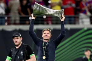 Svi još uvek čekaju odluku - Novi klub stao u red za Olivera Glasnera