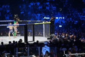 (VIDEO) UFC ''ludilo'' ispred Bele kuće! Nokaut za nokautom, nemoć Pereire protiv Sirila Gana!