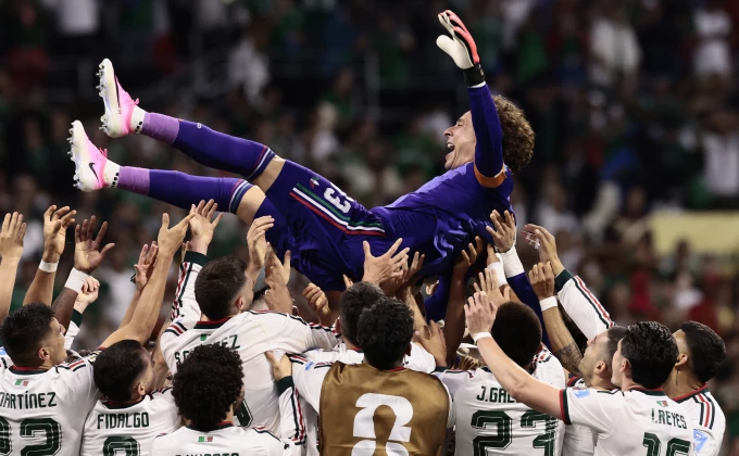 EPA/JOSE MENDEZ